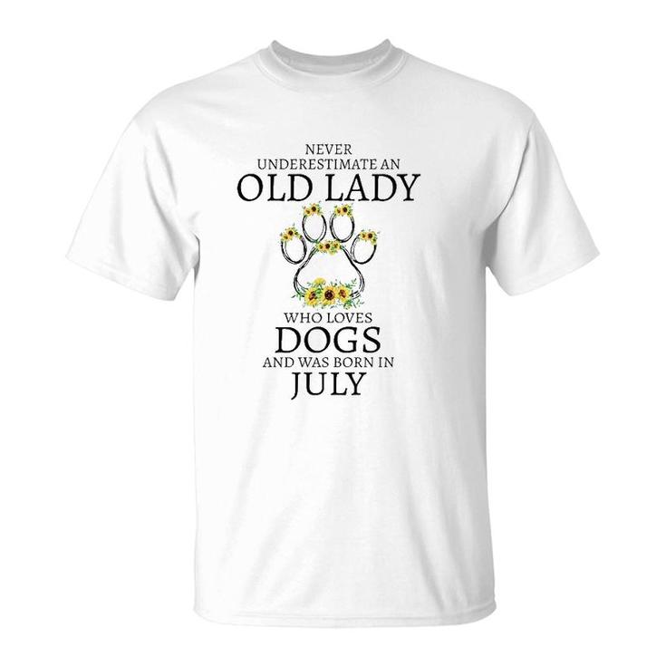 July Birthday Dog Owner Gift Who Loves Dogs And Was Born In July Sunflowers Dog Paw T-Shirt