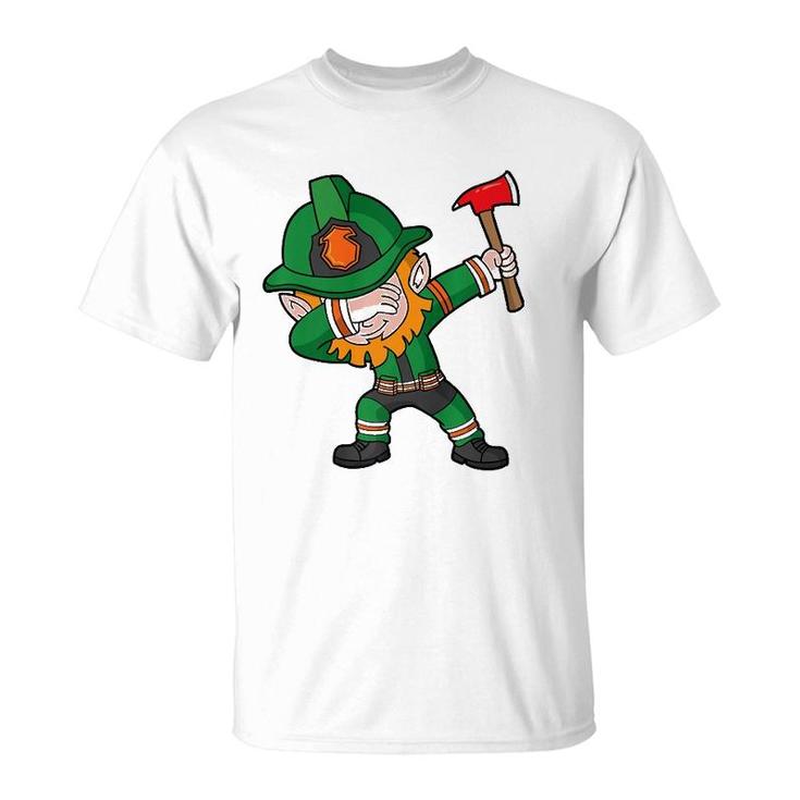 St Patrick's Day Firefighter Dabbing Leprechaun Fireman Irish  T-Shirt