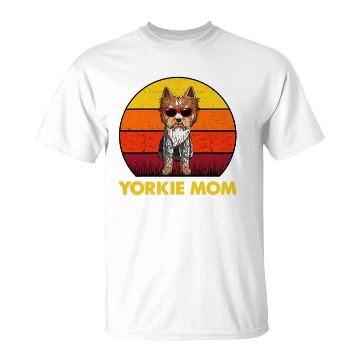 Womens Yorkie Mama Retro Vintage Yorkshire Terrier Yorkie Mom T-Shirt
