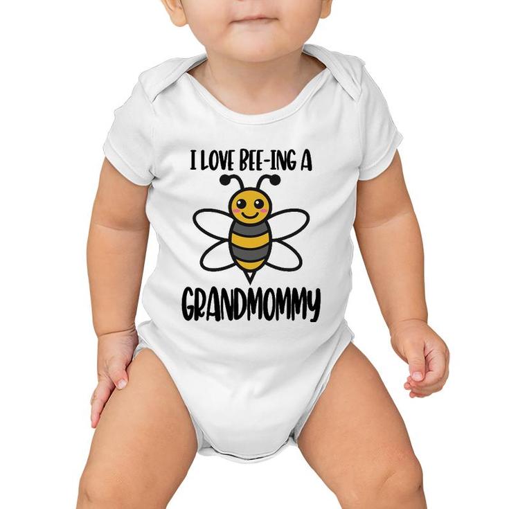 Funny Grandmommy To Bee Grandma Bee Pun Baby Onesie